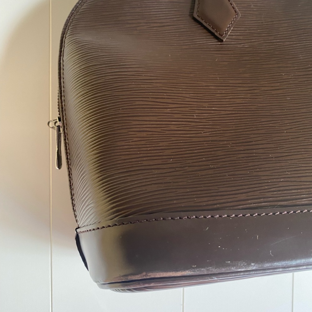 LOUIS VUITTON Moka Brown Epi Leather Alma PM Bag - Picture 7 of 14